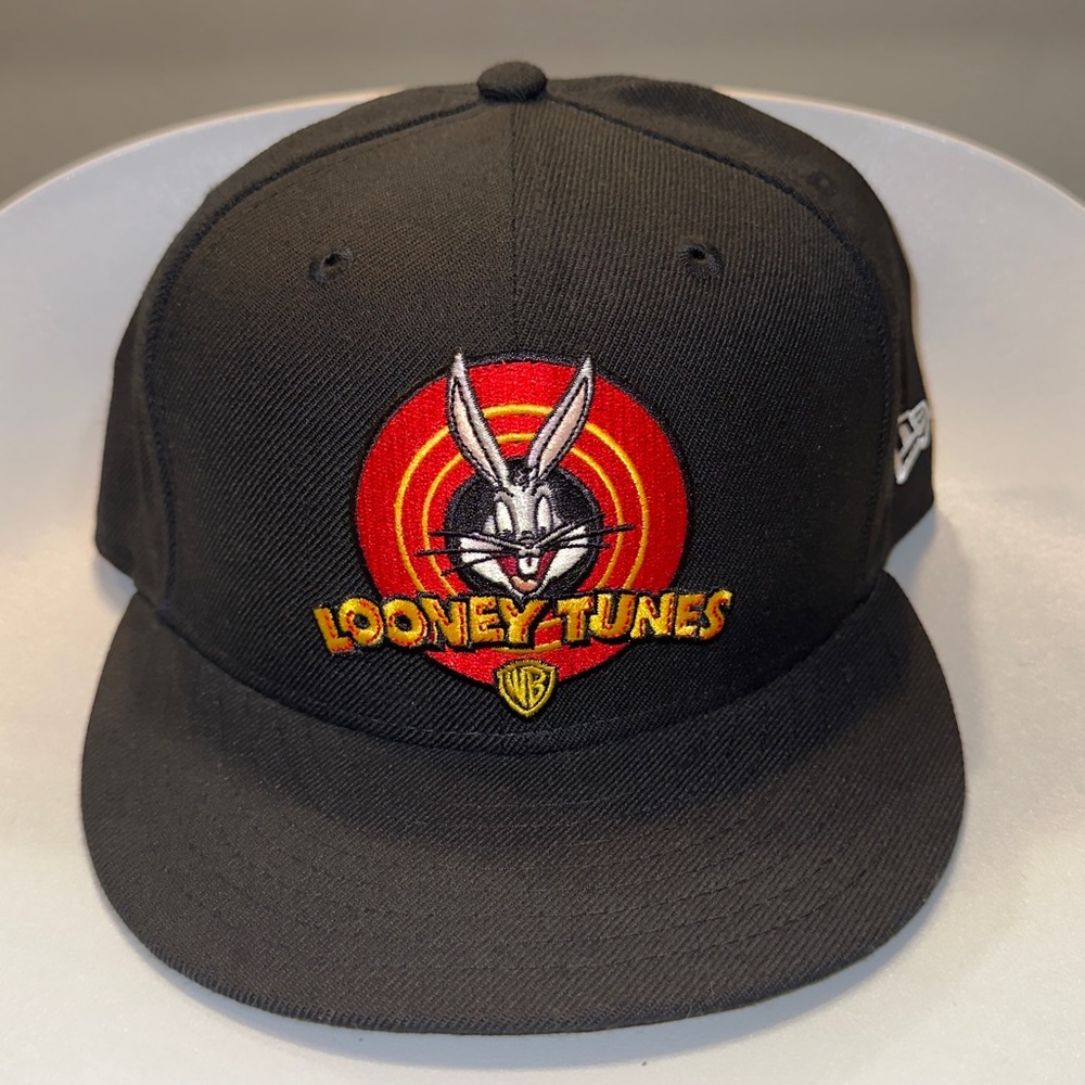 New Era Looney Tunes 59Fifty Fitted Hat